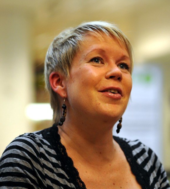 Large elina hirvonen